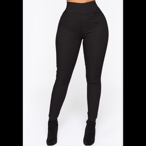 Fashion Nova Favorite Feel Leggings